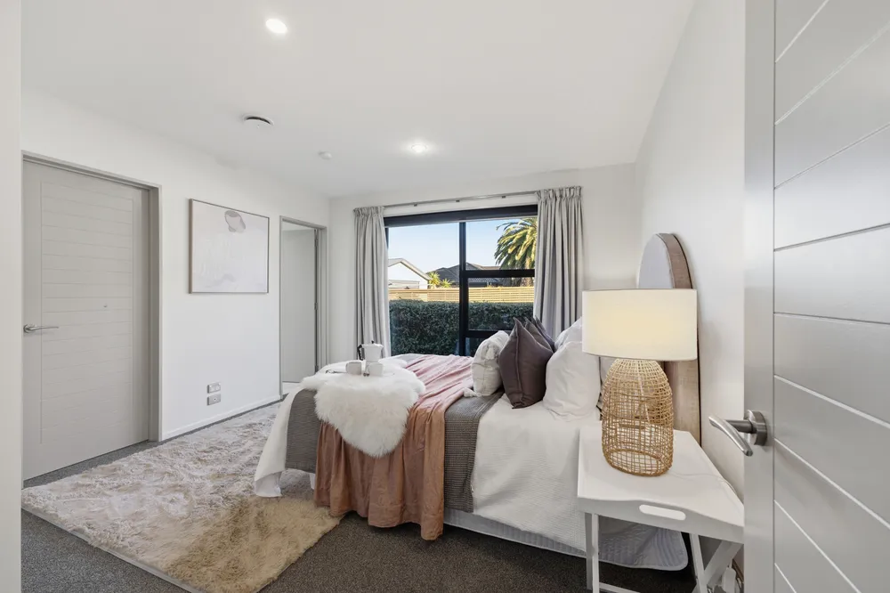 Photos of 16 Sylvia Street