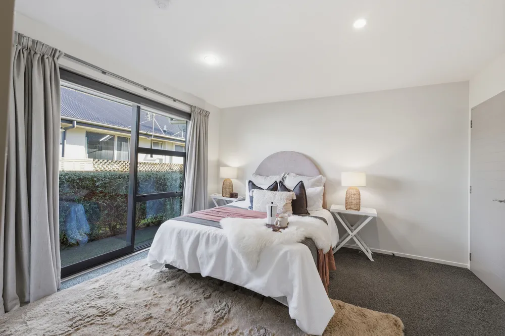 Photos of 16 Sylvia Street