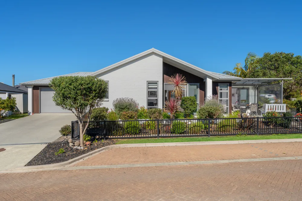 Photos of 52 Arabella Lane