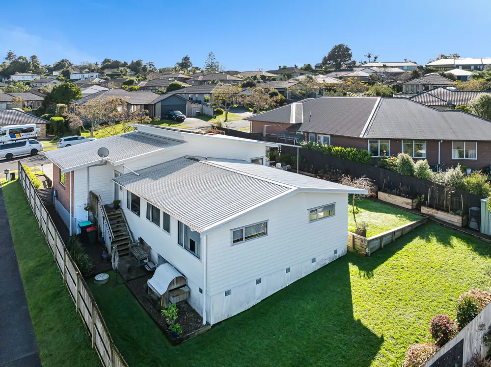 Photos of 16 Motiti Street