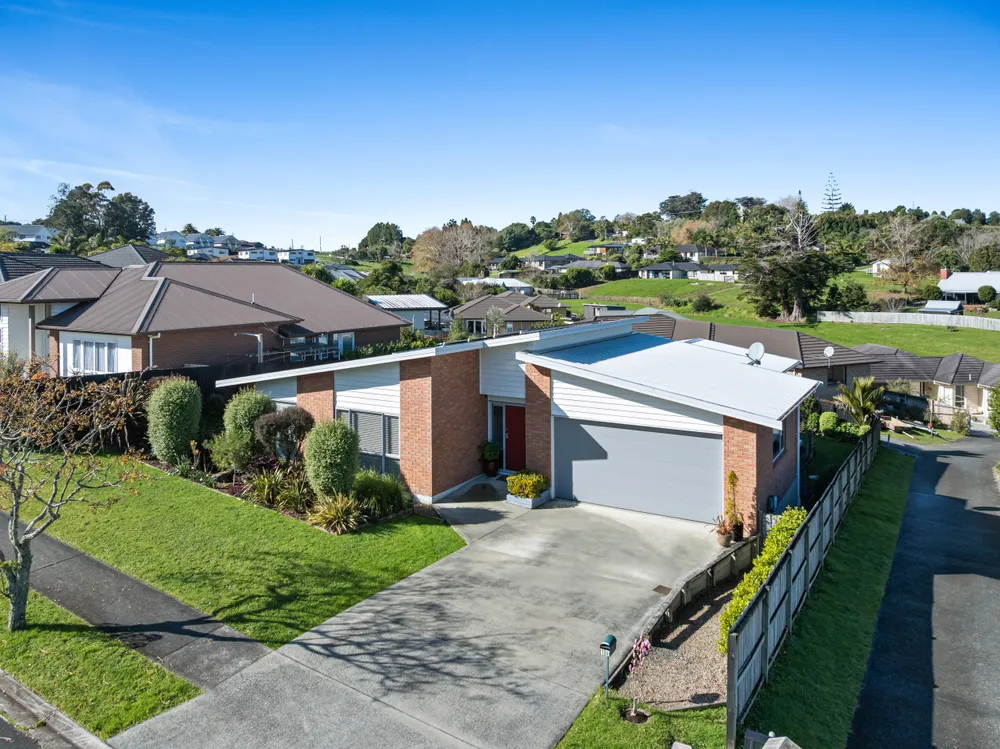 Photos of 16 Motiti Street