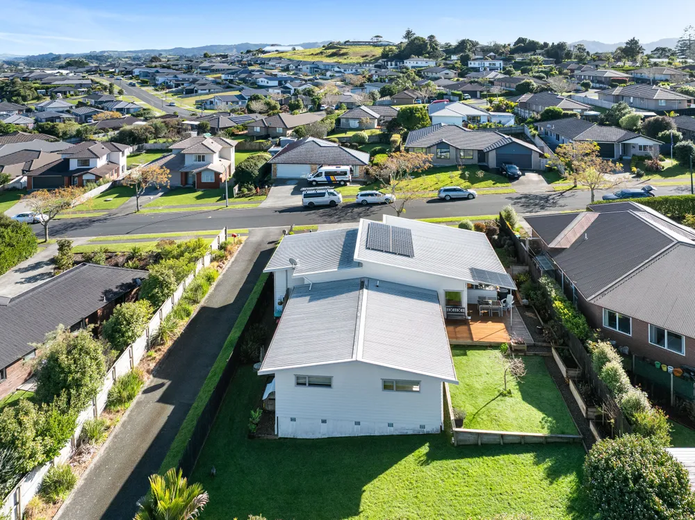Photos of 16 Motiti Street