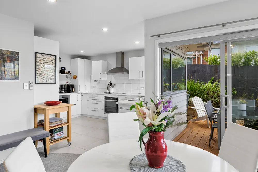 Photos of 16 Motiti Street