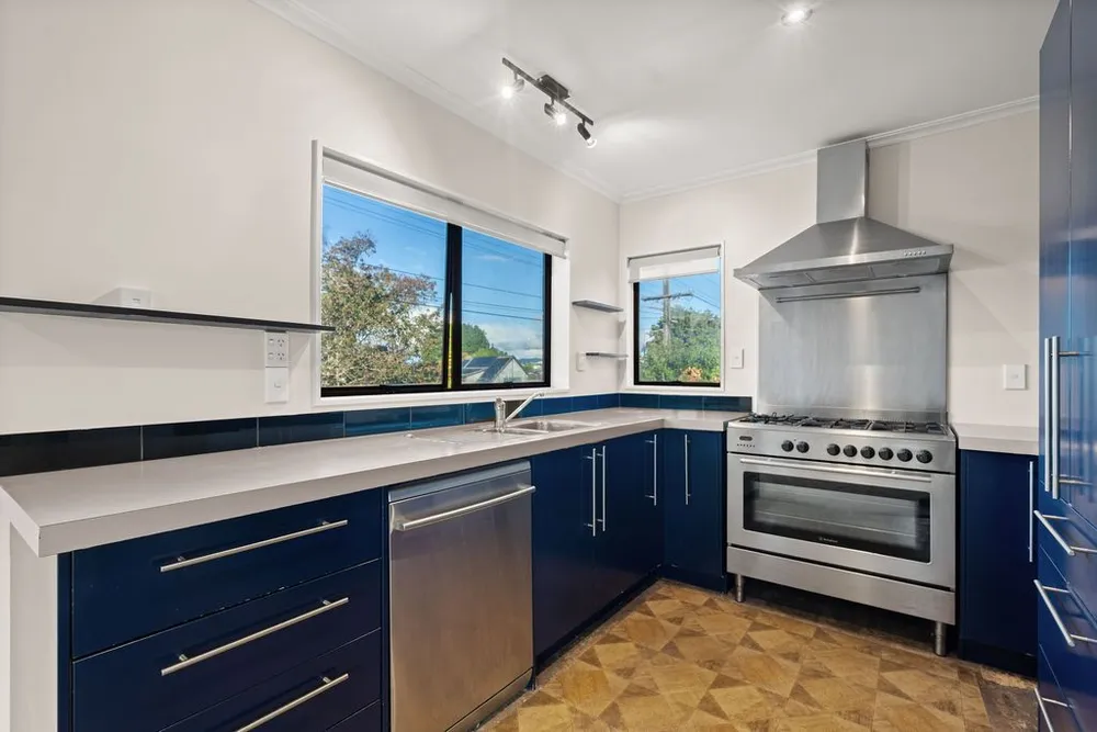 Photos of 166 Otumoetai Road