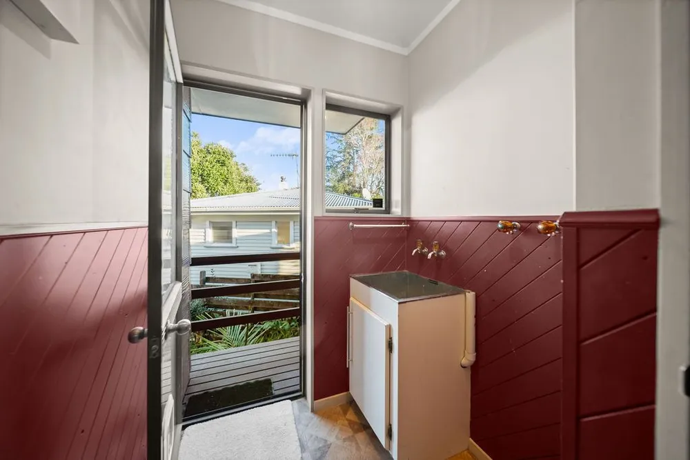 Photos of 166 Otumoetai Road