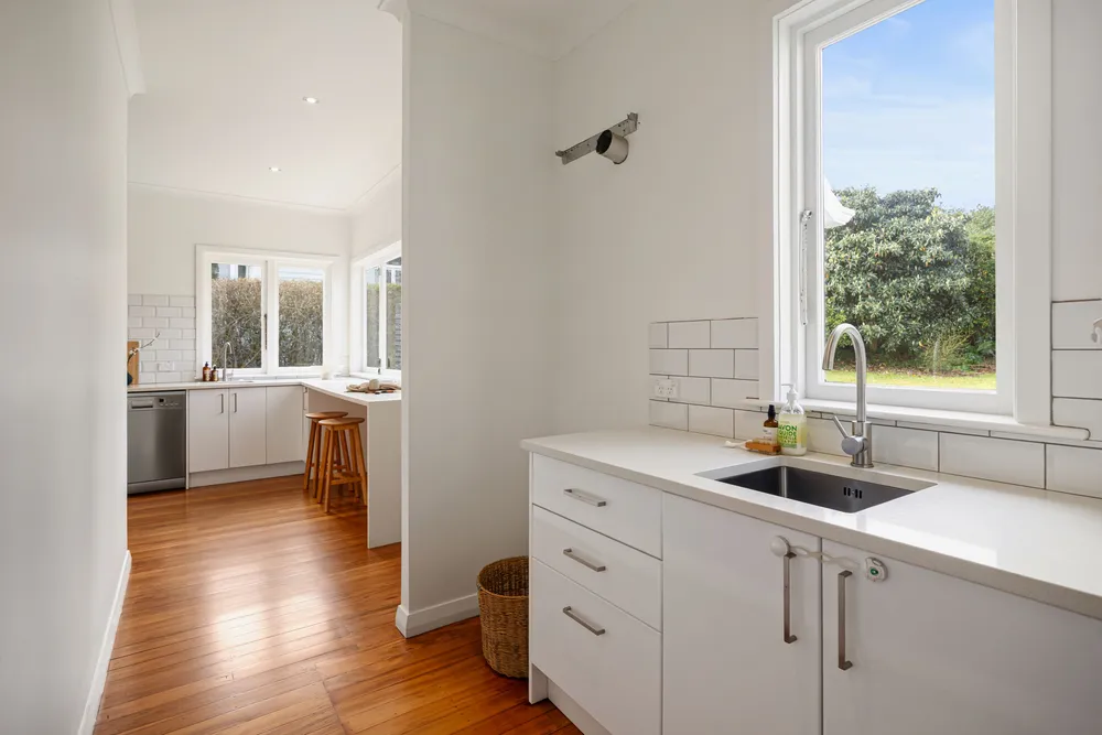 Photos of 7 Weston Avenue