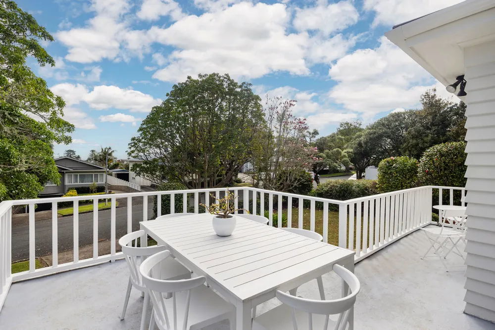 Photos of 7 Weston Avenue