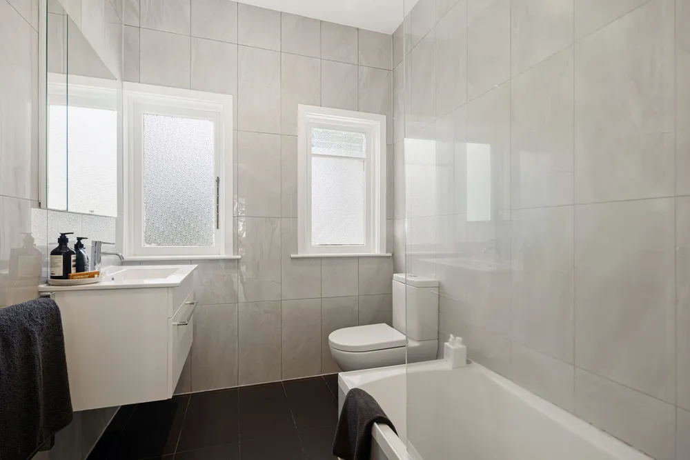 Photos of 7 Weston Avenue