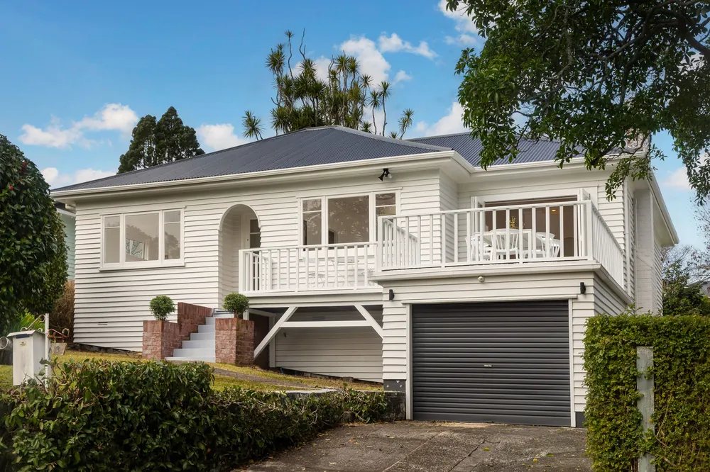 Photos of 7 Weston Avenue
