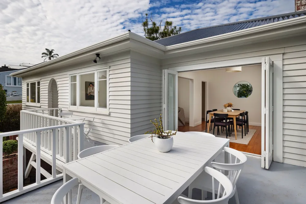 Photos of 7 Weston Avenue