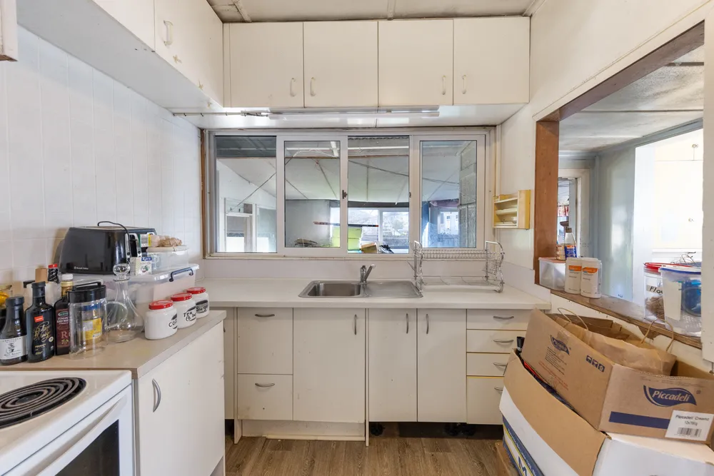 Photos of 115 Puhinui Road