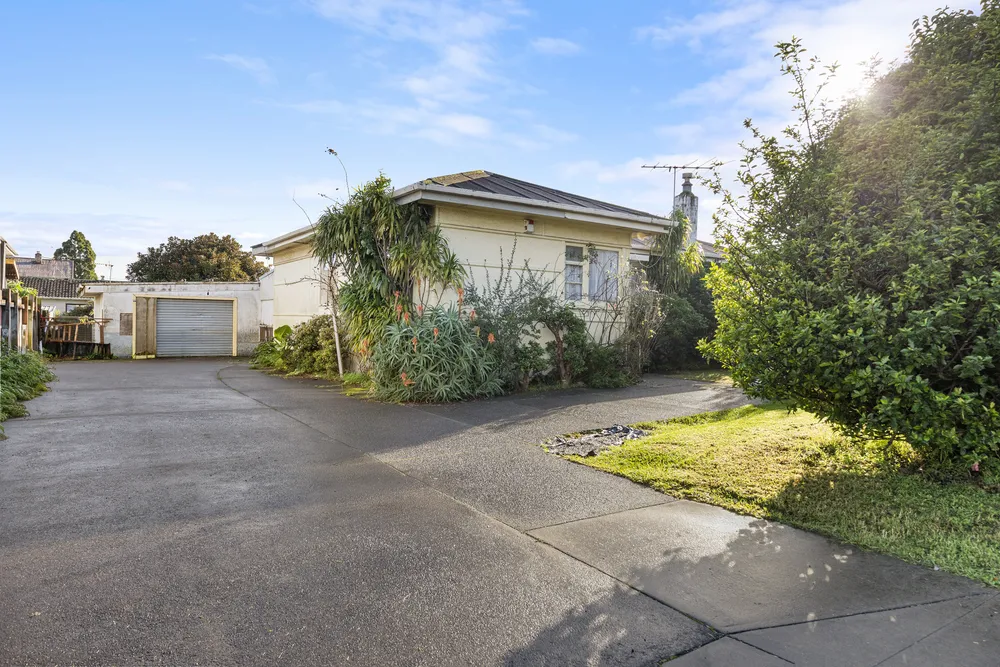 Photos of 115 Puhinui Road