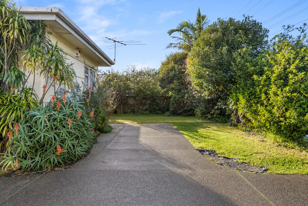 Photos of 115 Puhinui Road