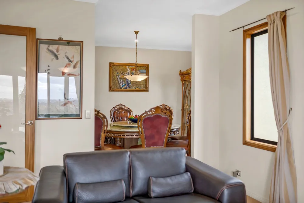 Photos of 12 Eynsham Court