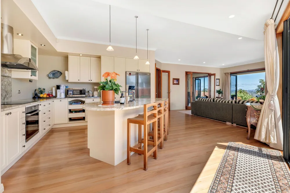 Photos of 12 Eynsham Court