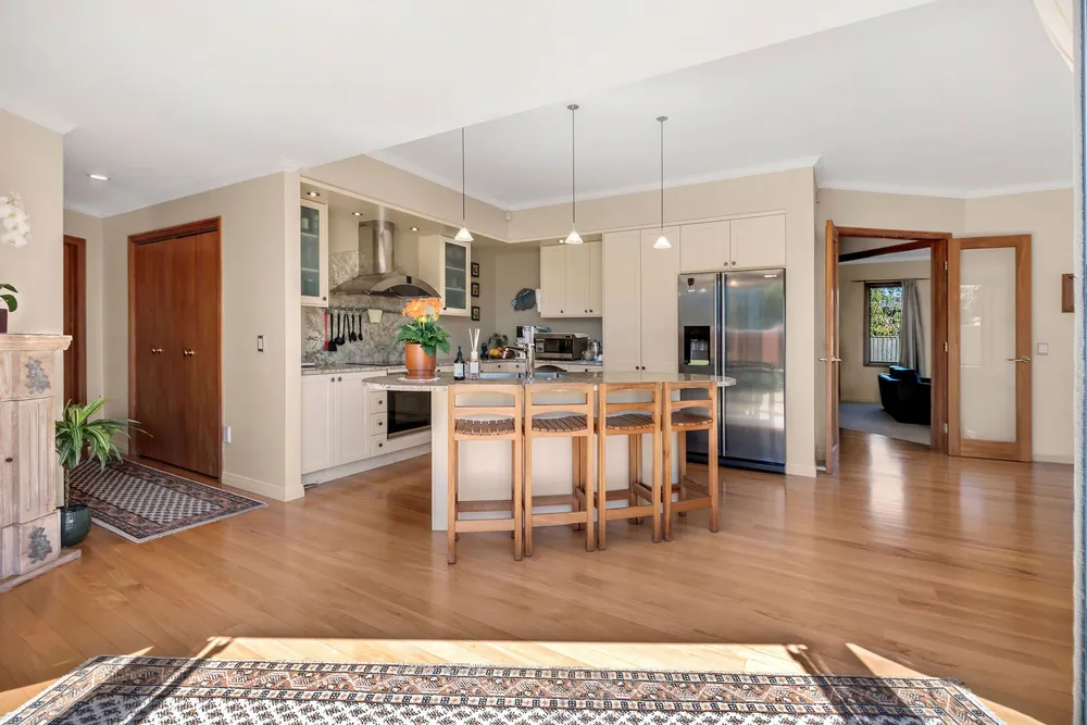 Photos of 12 Eynsham Court