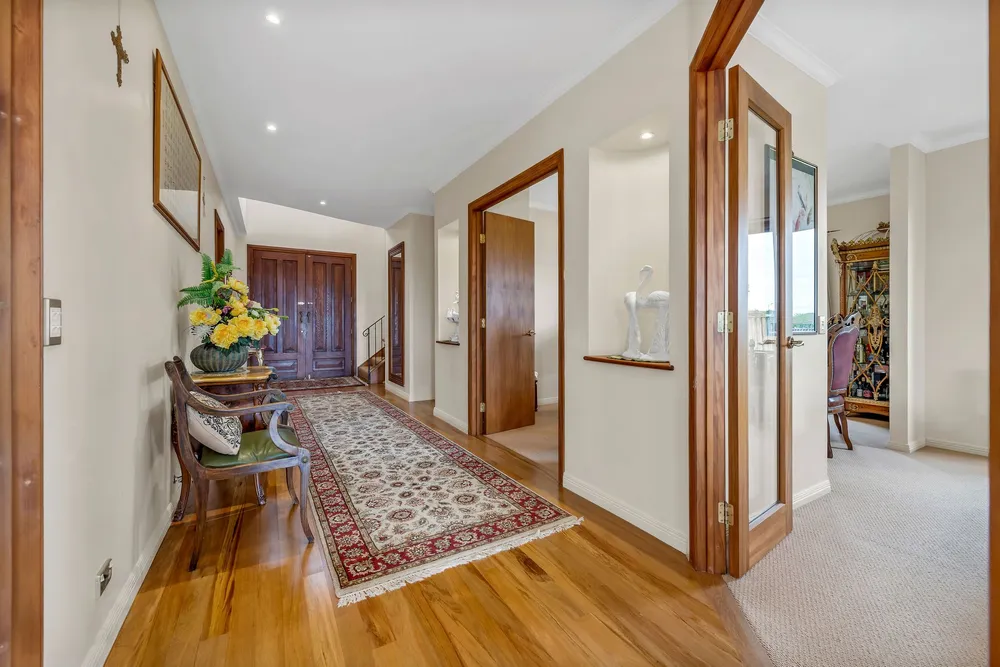 Photos of 12 Eynsham Court