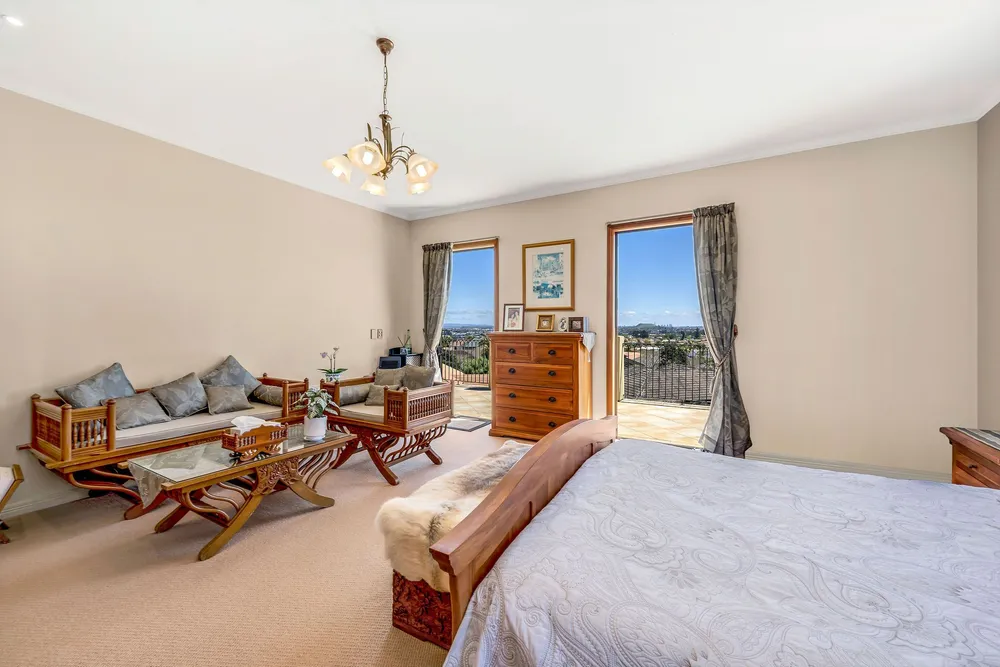 Photos of 12 Eynsham Court