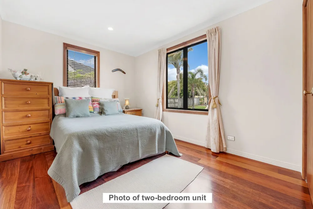 Photos of 12 Eynsham Court