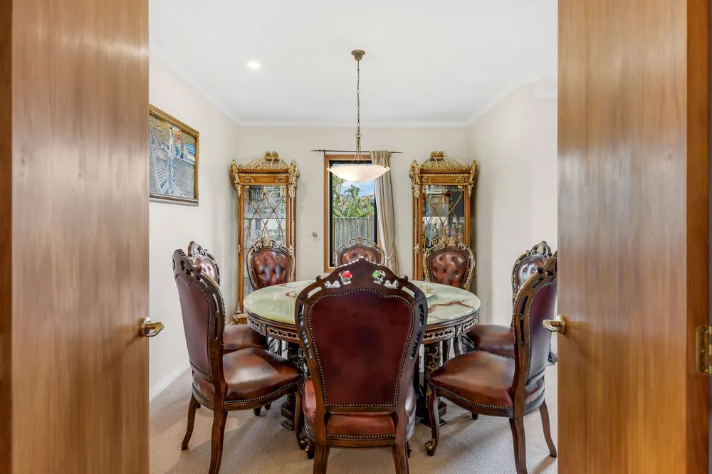 Photos of 12 Eynsham Court