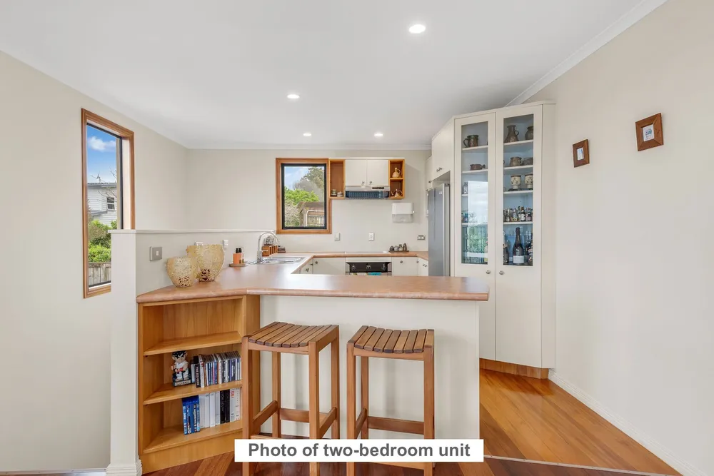 Photos of 12 Eynsham Court