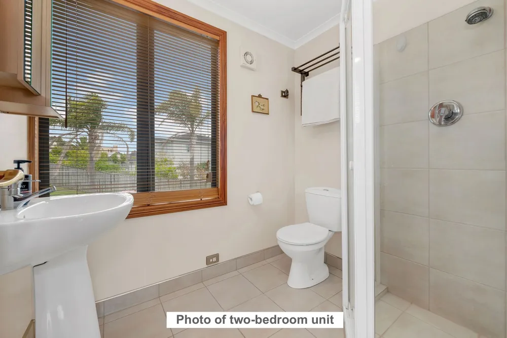 Photos of 12 Eynsham Court
