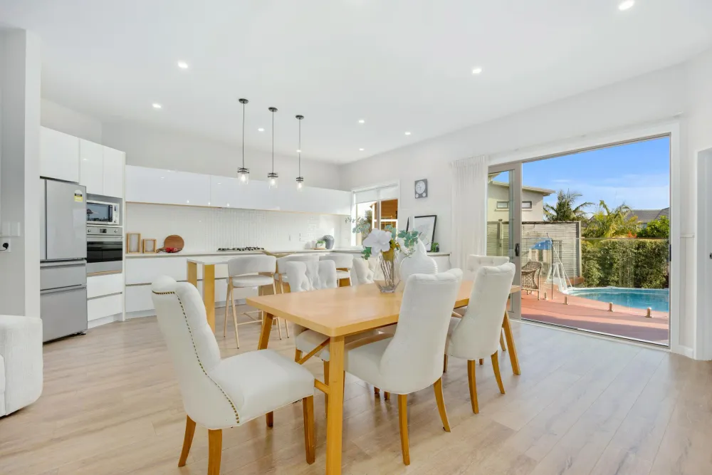 Photos of 39 Scarlet Oak Drive