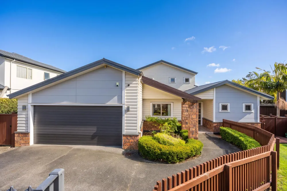 Photos of 39 Scarlet Oak Drive
