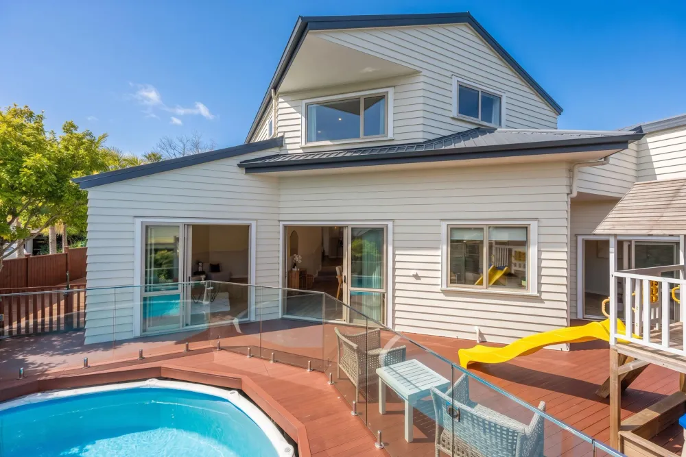 Photos of 39 Scarlet Oak Drive