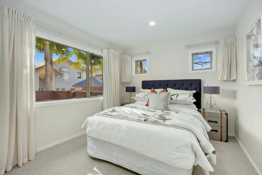 Photos of 39 Scarlet Oak Drive