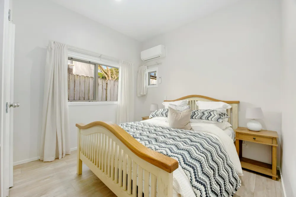 Photos of 39 Scarlet Oak Drive