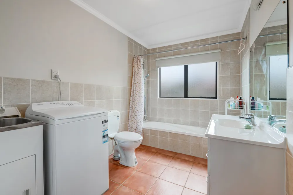 Photos of 12 Tetrarch Place