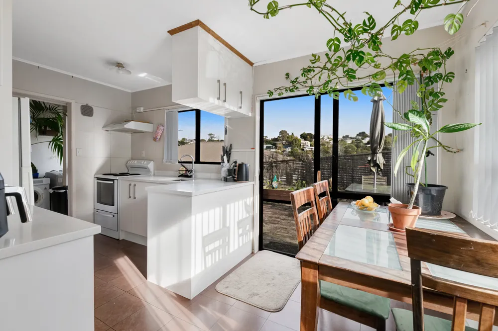 Photos of 12 Tetrarch Place
