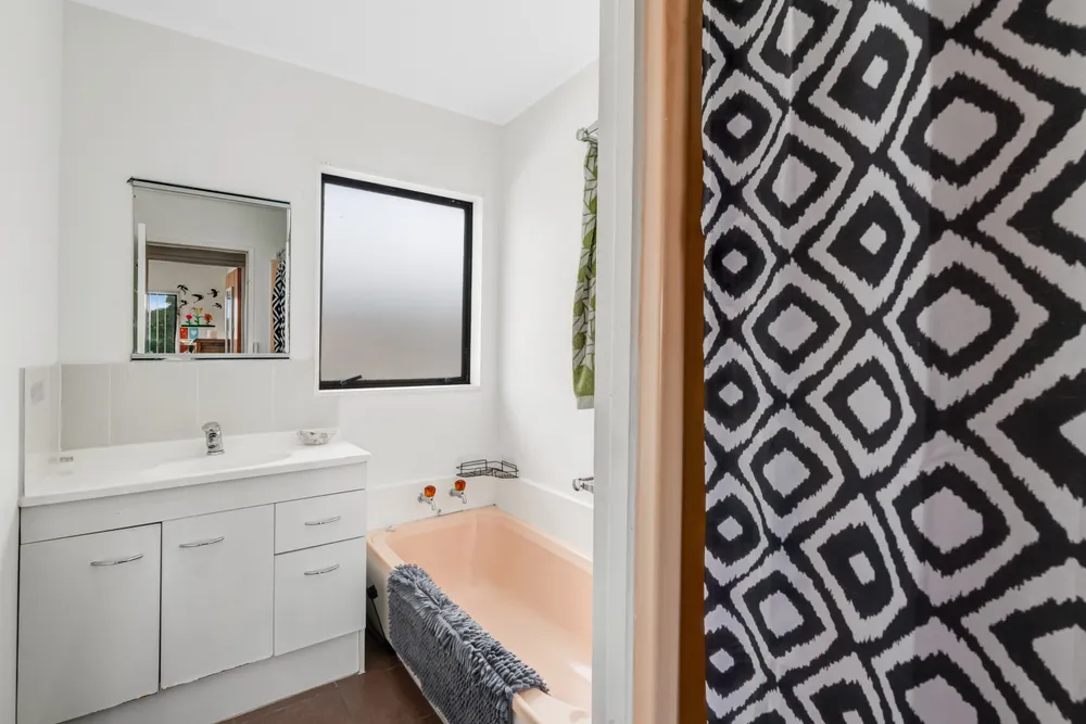 Photos of 12 Tetrarch Place