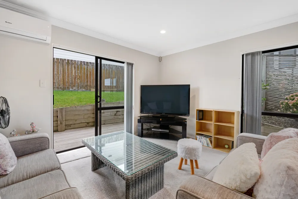 Photos of 12 Tetrarch Place