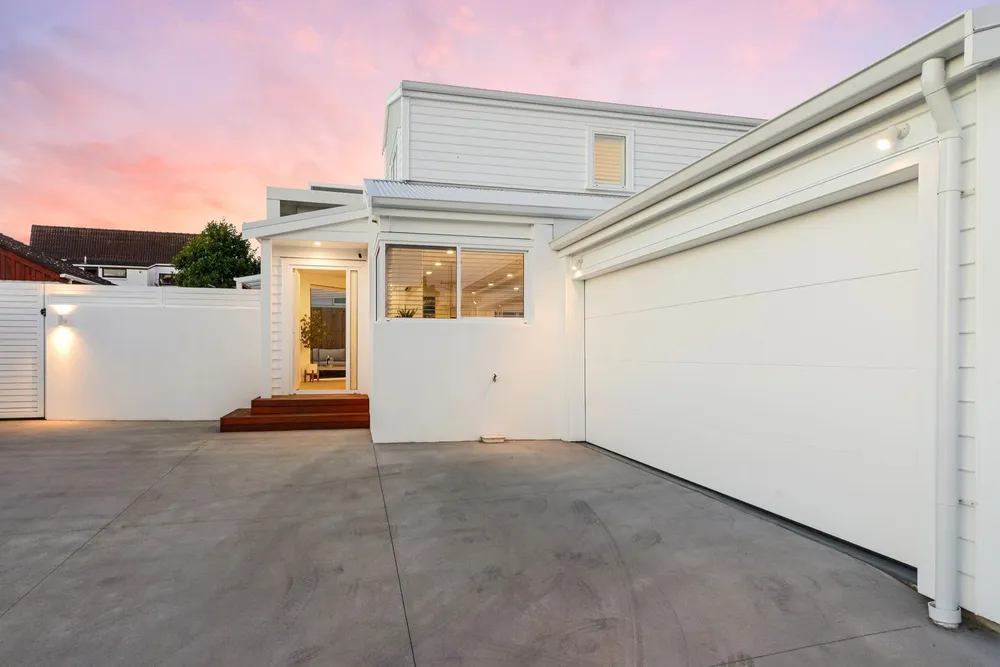 Photos of 85A Oceanbeach Road