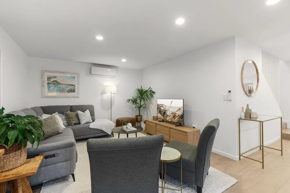 Photos of 85A Oceanbeach Road