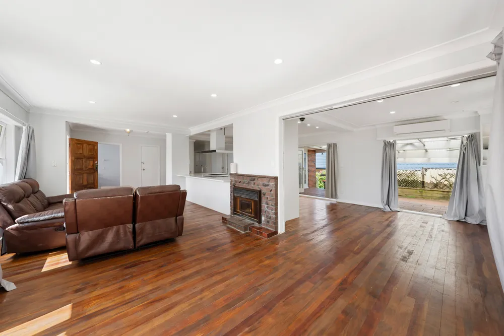 Photos of 2 Knights Drive