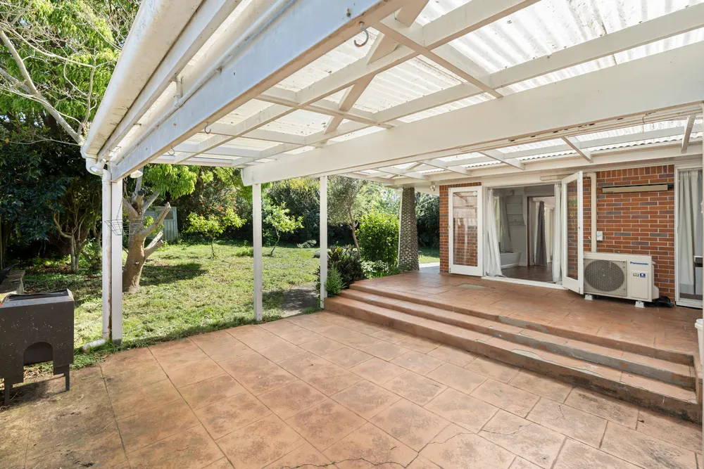 Photos of 2 Knights Drive