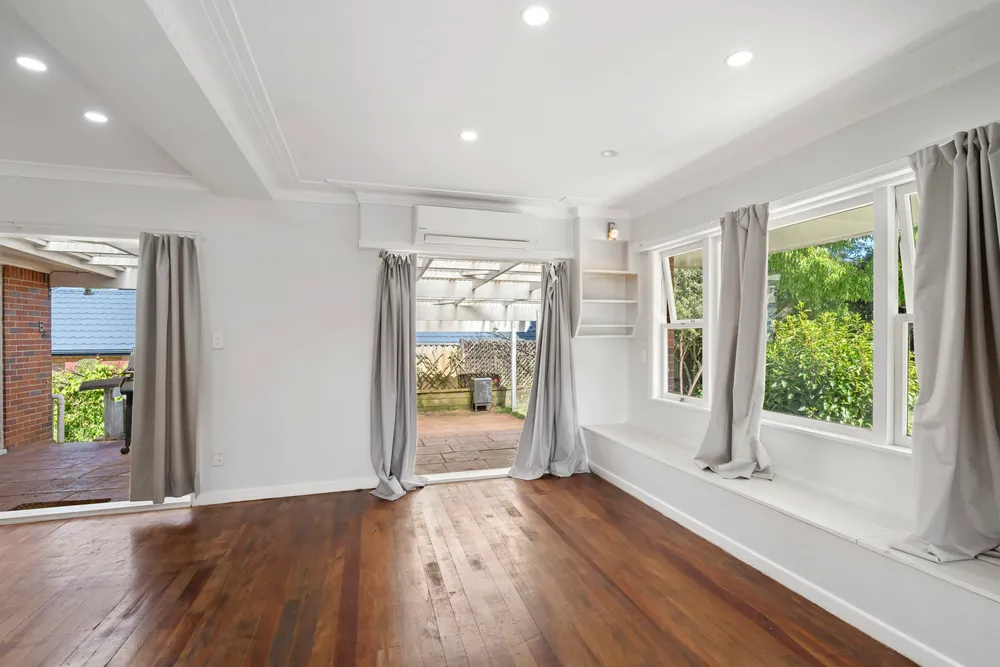 Photos of 2 Knights Drive