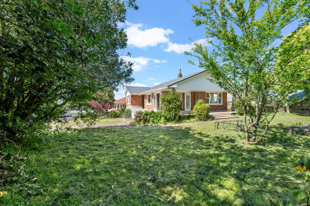 Photos of 2 Knights Drive