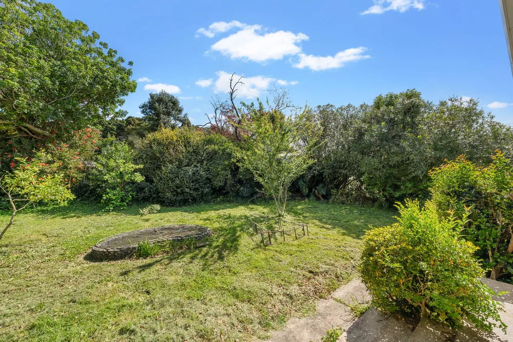 Photos of 2 Knights Drive