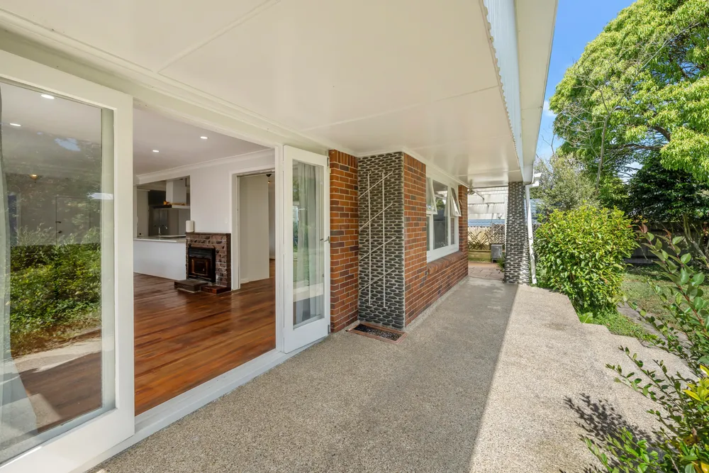 Photos of 2 Knights Drive