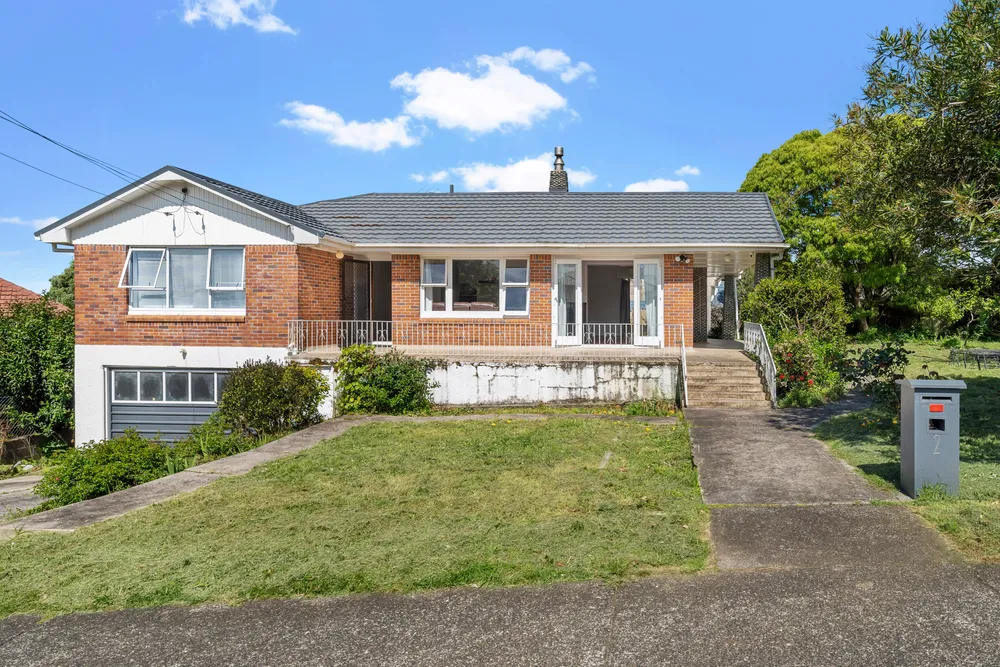 Photos of 2 Knights Drive
