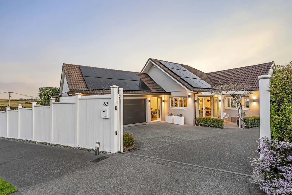 Photos of 63 Bay Road
