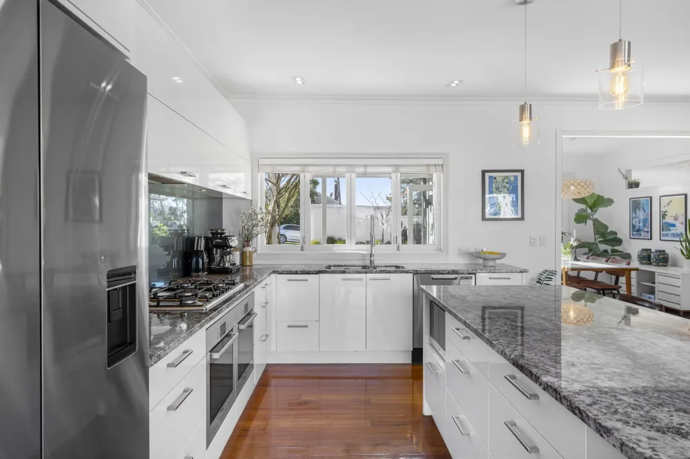 Photos of 63 Bay Road