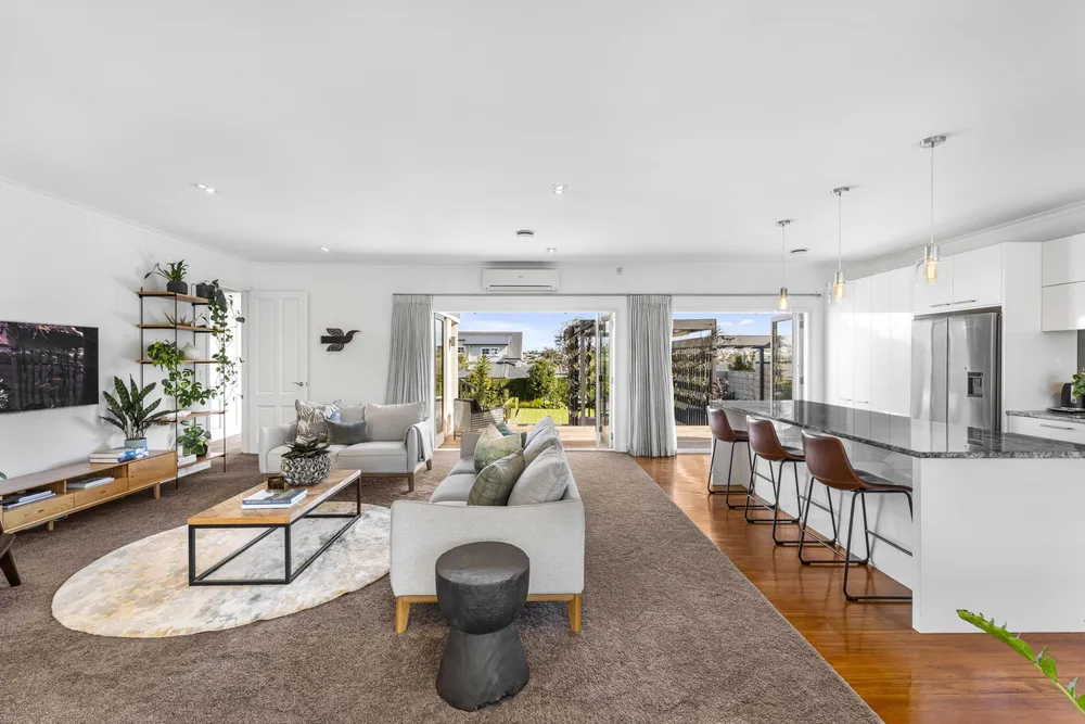 Photos of 63 Bay Road