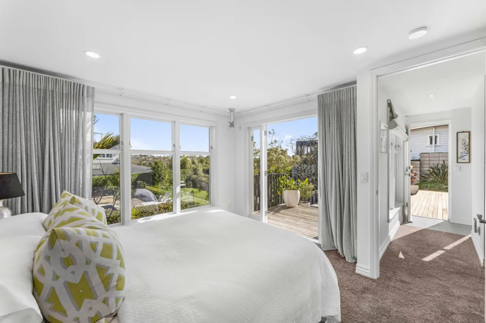 Photos of 63 Bay Road