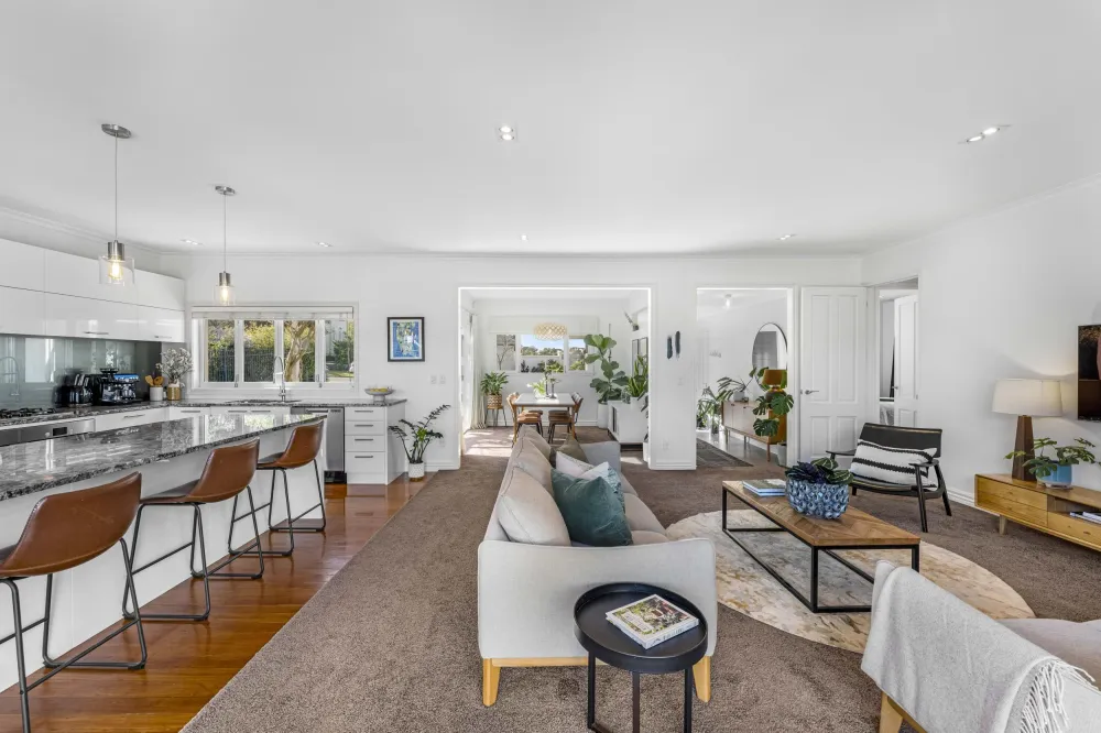 Photos of 63 Bay Road