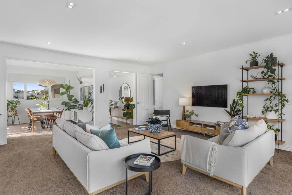 Photos of 63 Bay Road